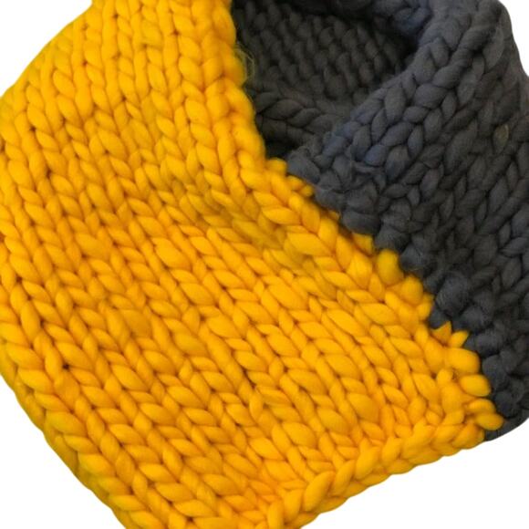 Handmade Knit Neck Scarf - Picture 2 of 3